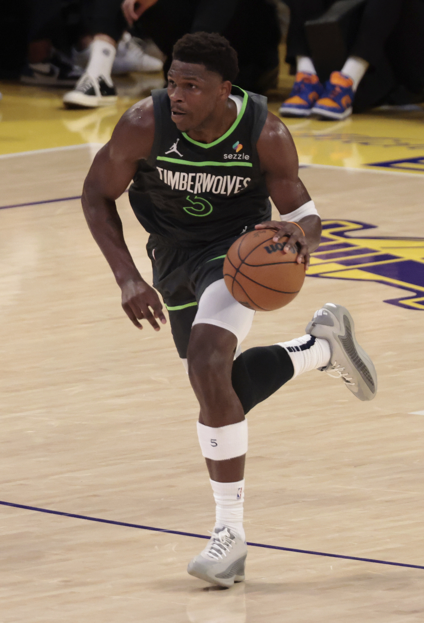 pp电子-⭐森林狼vs雷霆西决G3首发：双方延续此前阵容，爱德华兹PK亚历山大