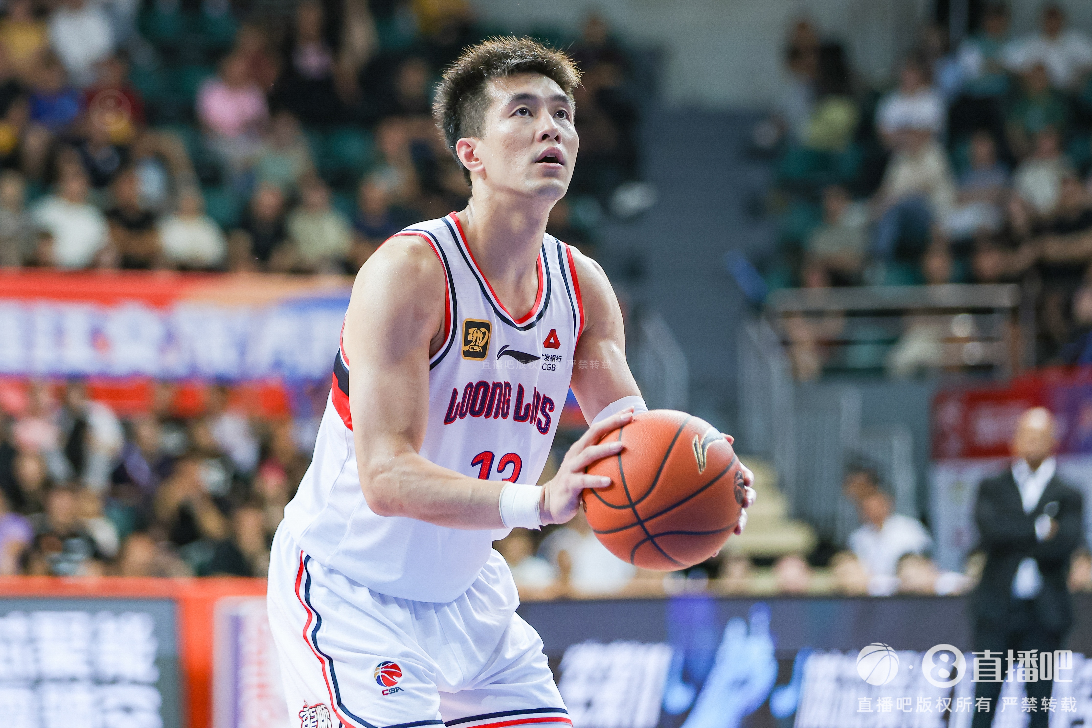 PP电子官方-郭艾伦：28岁都算老将了？我还觉得自己是小将 28岁是年轻将